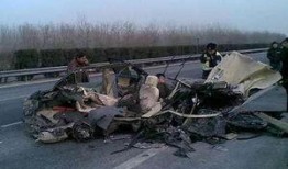 伊滨最新车祸爆料新闻,悲剧瞬间，生命消逝，警方全力调查